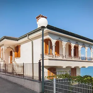  Apartment Francesca-grande In Riva Al Lago