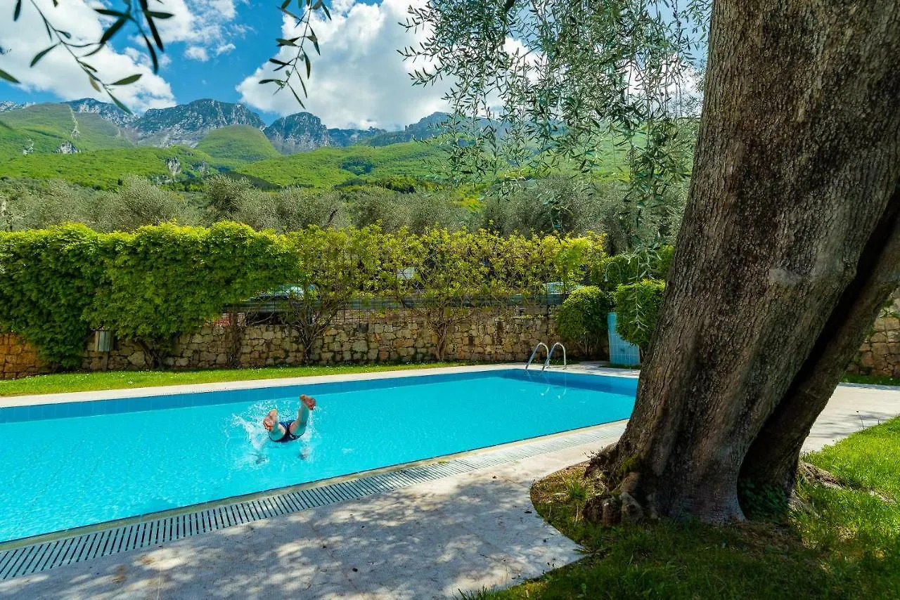 Garden Beth'S House Apartment Brenzone sul Garda Italy