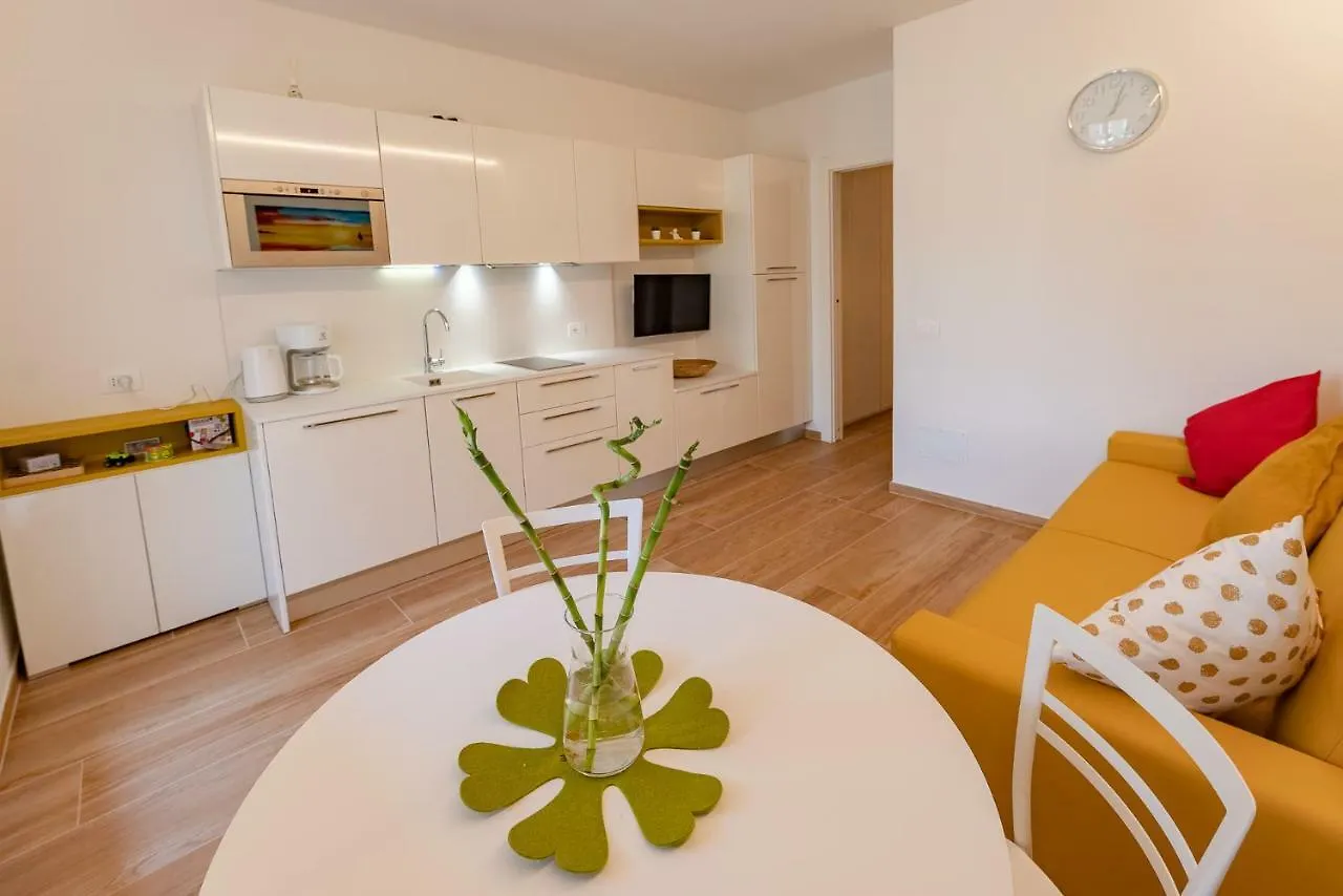 Garden Beth'S House Apartment Brenzone sul Garda Italy